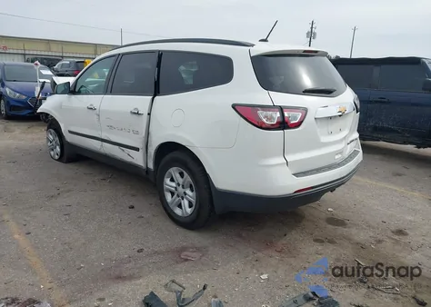 2015 Chevrolet Traverse Ls z USA, uszkodzony, nr VIN 1GNKRFED4FJ205795